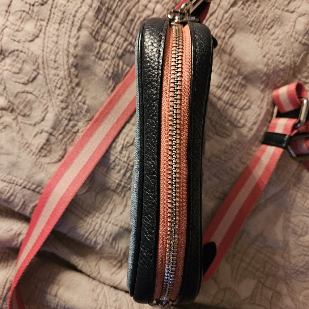 Rare EUC Coach Denim Crossbody Bag with Pink Strap 2 Way Mini Bag No Call Outs! - Picture 8 of 16
